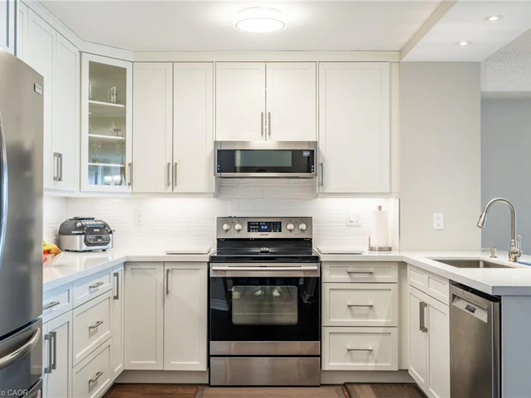 1203-1276 Maple Crossing Boulevard, Burlington, ON, L7S 2J9 - 11