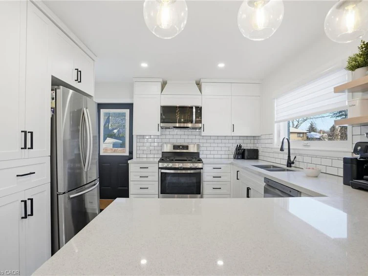 2347 Sharron Street, Burlington, ON, L7R 1W8 - 11