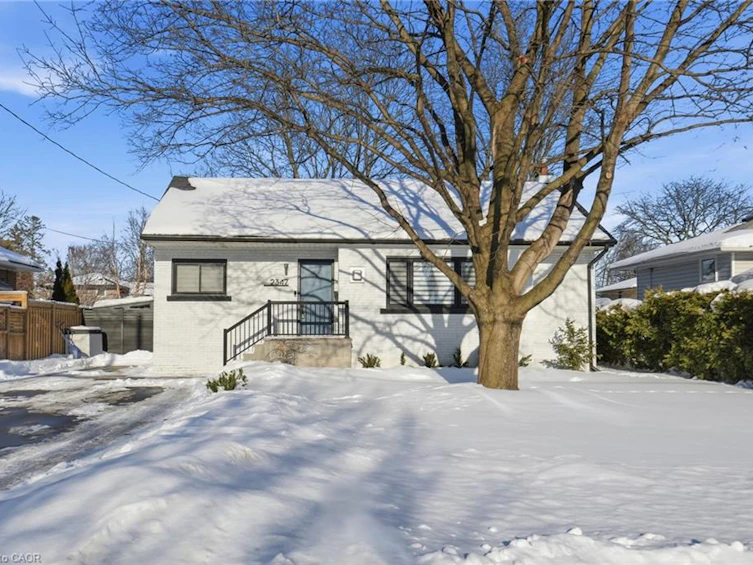 2347 Sharron Street, Burlington, ON, L7R 1W8 - 2