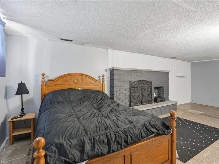 363 East 14th Street, Hamilton, ON, L9A 4C3 - 24