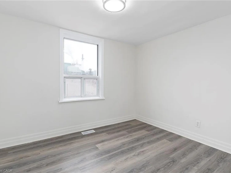 50 Stapleton Avenue, Hamilton, ON, L8H 3N5 - 18