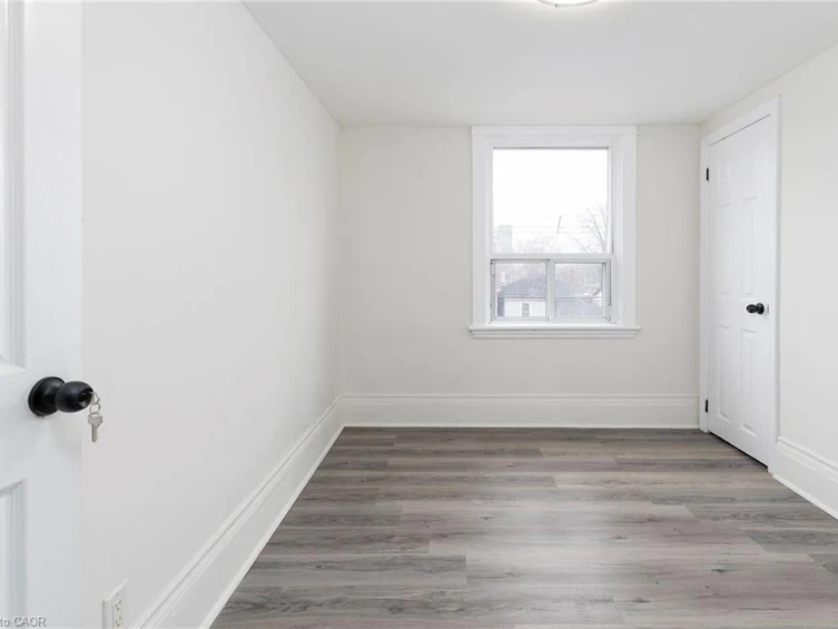 50 Stapleton Avenue, Hamilton, ON, L8H 3N5 - 17