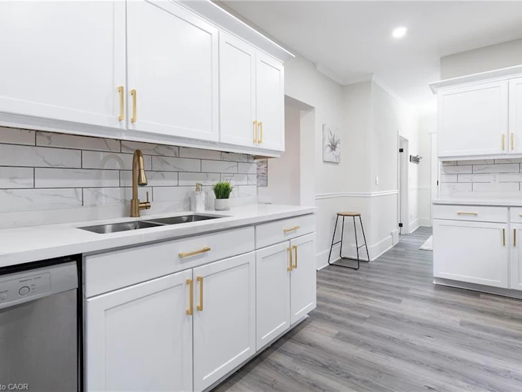 50 Stapleton Avenue, Hamilton, ON, L8H 3N5 - 6