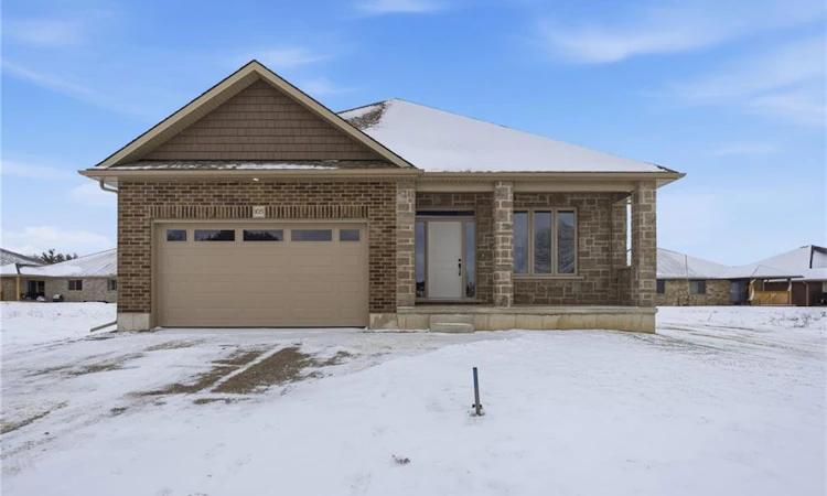 105 Vanrooy Trail