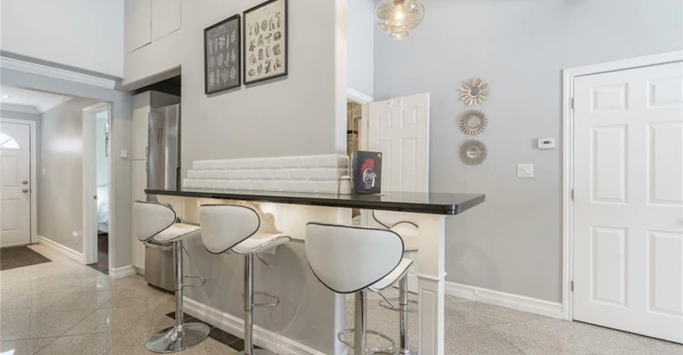 7 Hess Street N, Hamilton, ON, L8R 2S5 - 18
