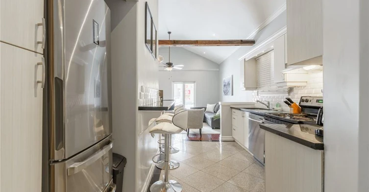 7 Hess Street N, Hamilton, ON, L8R 2S5 - 25