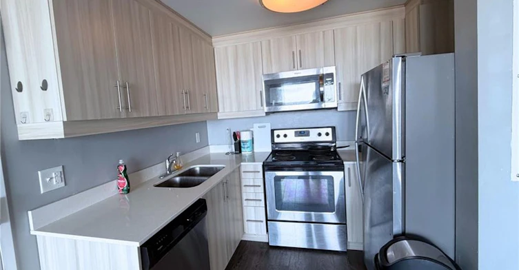 8- 2604-158 King Street N, Waterloo, ON, N2J 0E5 - 3
