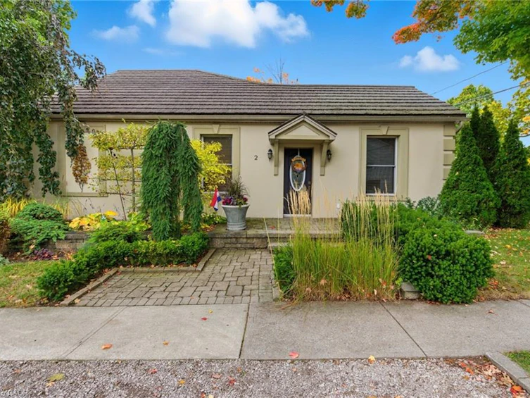 2 Union Street, Hamilton, ON, L0R 2H0