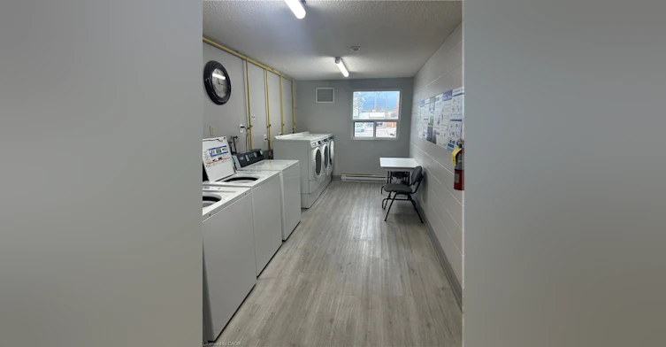 201-4422 Huron Street, Niagara Falls, ON, L2E 7C8 - 10