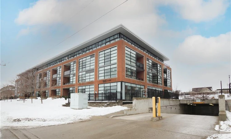 206-155 St. Leger
