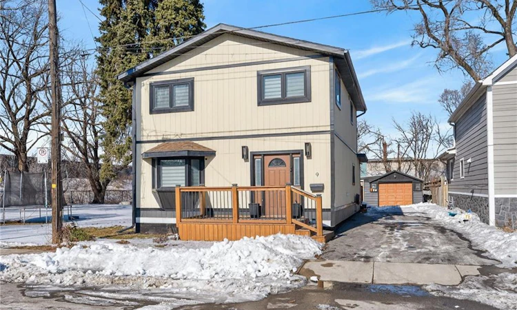 9 Bayside Avenue