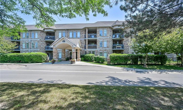 215-59 Critzia Drive