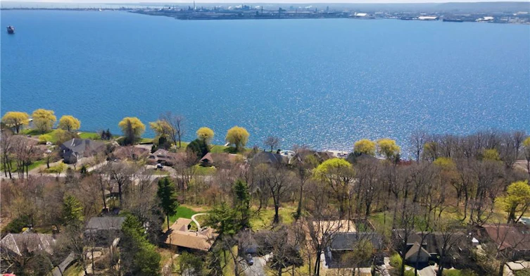 Upper-208 North Shore Boulevard W, Burlington, ON, L7T 1A4 - 36