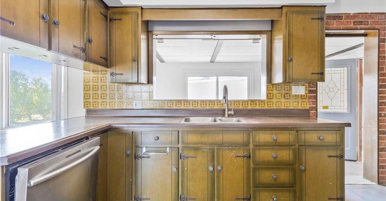 585 Fifth Road E, Hamilton, ON, L8J 3K9 - 9