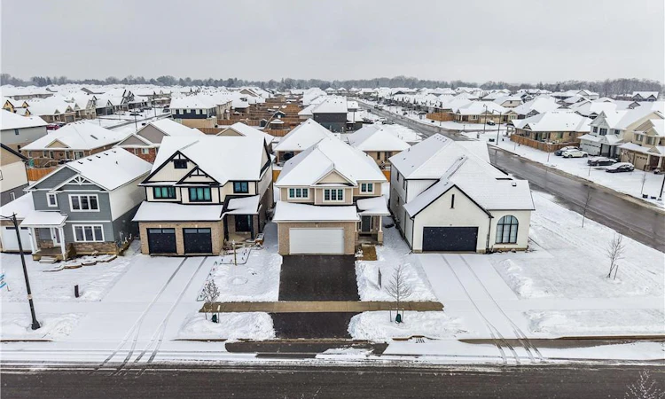89 Acorn Trail