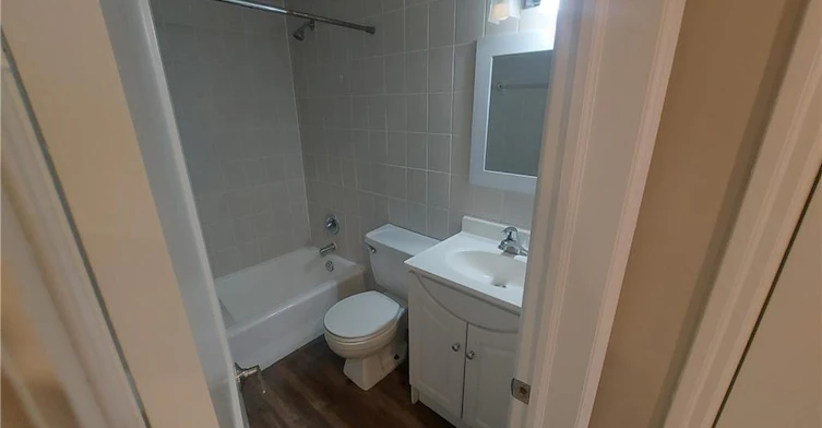 8-181 King Street E, Kitchener, ON, N2G 2K8 - 2