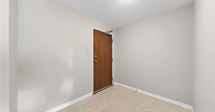 1002-35 Green Valley Drive, Kitchener, ON, N2P 2A5 - 5