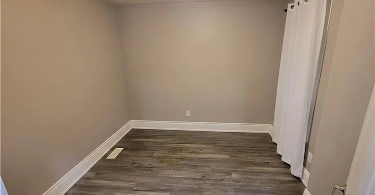 27 Belmont Avenue, Hamilton, ON, L8L 7L9 - 9