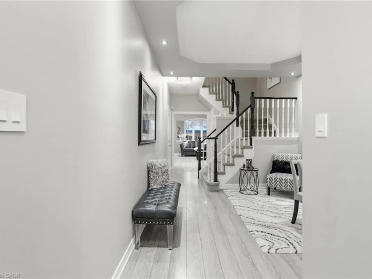 5317 Applegarth Drive, Burlington, ON, L7L 7E3 - 6