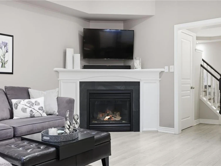 5317 Applegarth Drive, Burlington, ON, L7L 7E3 - 9