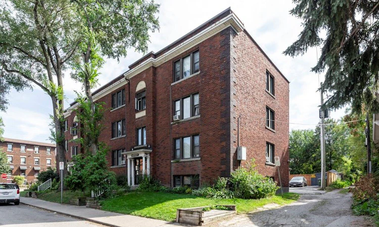 1-352 Hunter Street E