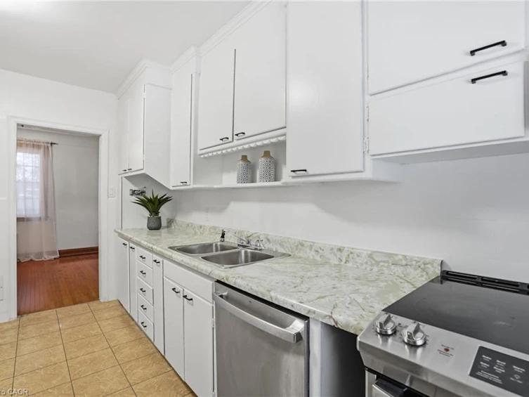 170 Dufferin Street, Hamilton, ON, L8S 3N7 - 15