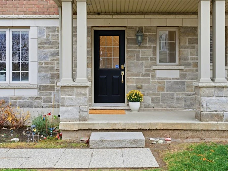 80-1401 Plains Road E, Burlington, ON, L7R 0C2 - 3