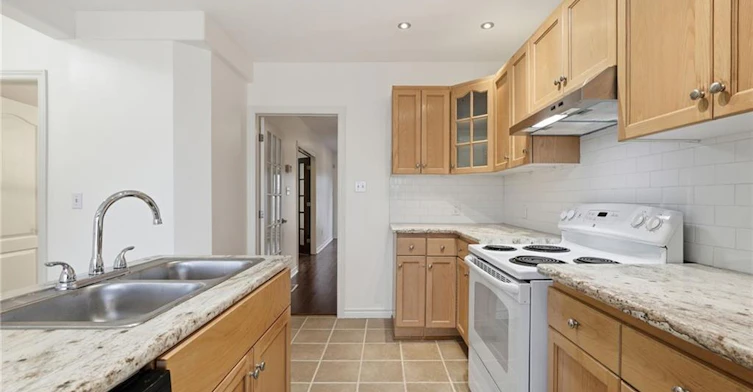 Main-419 Concession Street, Hamilton, ON, L9A 1C1 - 9