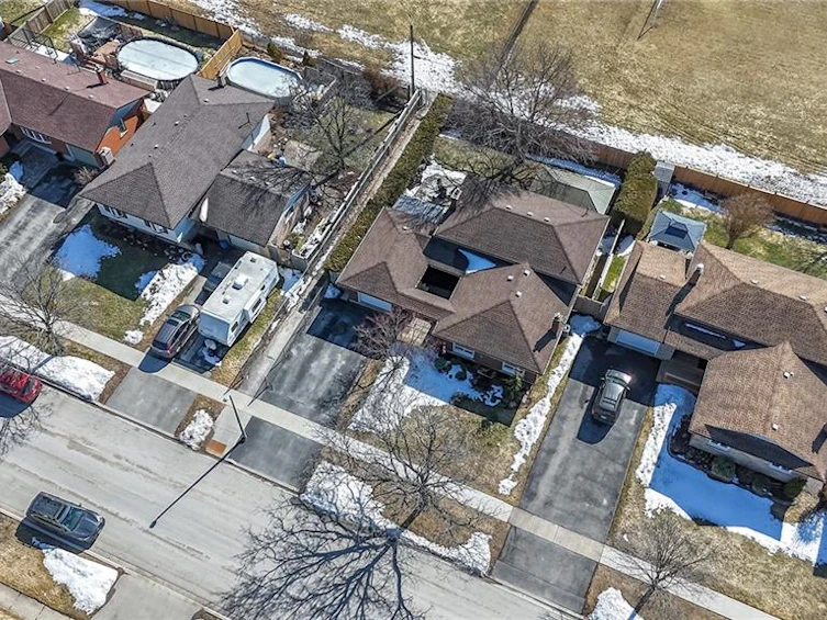 118 Westwood Crescent, Welland, ON, L3C 4R3 - 32