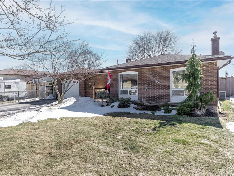118 Westwood Crescent, Welland, ON, L3C 4R3 - 2