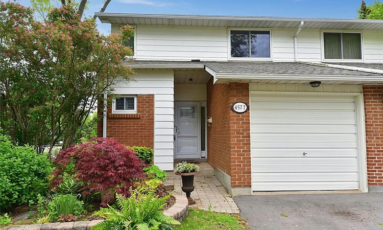 7-457 Woodview Road