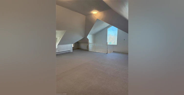 Upper-219 Erie Avenue, Brantford, ON, N3S 2H1 - 10