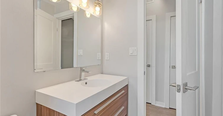 302-657 Barton Street E, Hamilton, ON, L8L 3A3 - 32