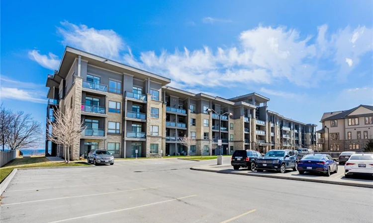 209-35 Southshore Crescent