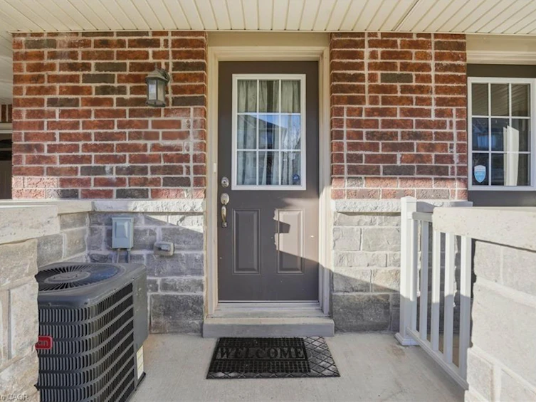 13 Hiscott Drive, Hamilton, ON, L8B 0A2 - 4