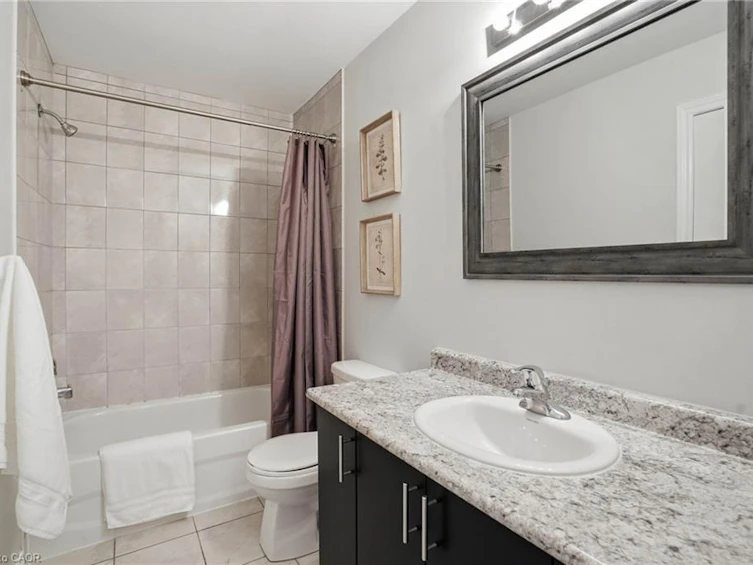 13 Hiscott Drive, Hamilton, ON, L8B 0A2 - 22
