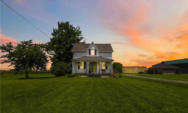 594 Niagara Stone Road