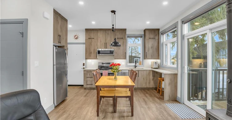 21 Cottage Lane, Township of Wilmot, ON, N0B 2E0 - 11