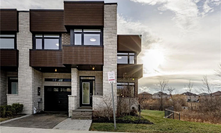 1-35 Midhurst Heights