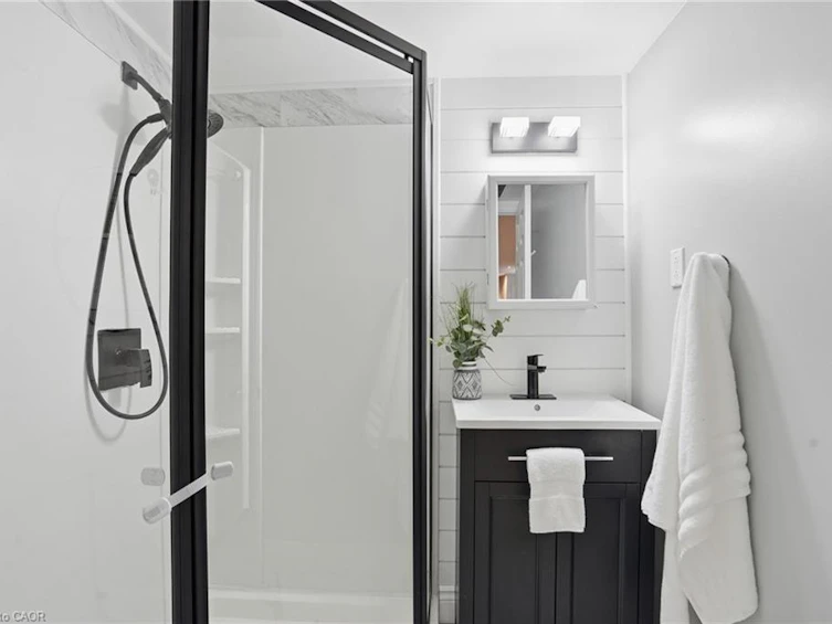 11 Alison Avenue, Cambridge, ON, N1R 1M8 - 28