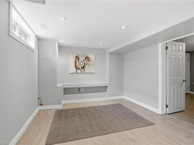 11 Alison Avenue, Cambridge, ON, N1R 1M8 - 22