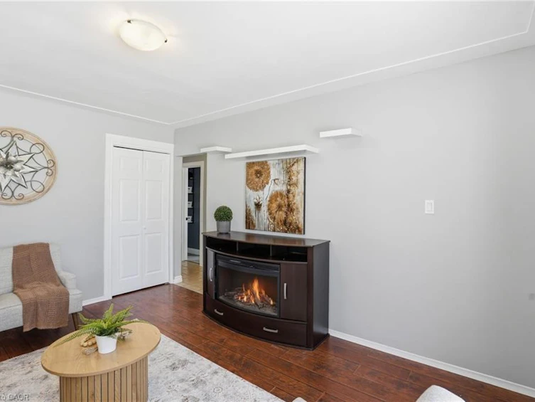 11 Alison Avenue, Cambridge, ON, N1R 1M8 - 7