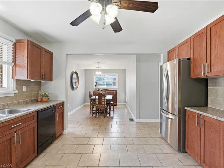 11 Alison Avenue, Cambridge, ON, N1R 1M8 - 12