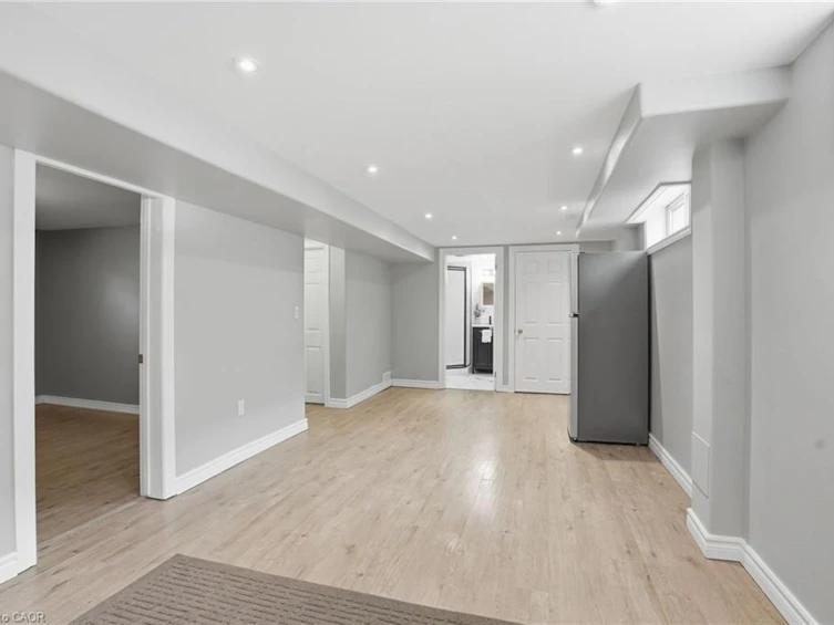 11 Alison Avenue, Cambridge, ON, N1R 1M8 - 24