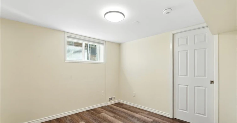 Unit C (Bsmt)-154 Montgomery Road, Kitchener, ON, N2H 3P6 - 11