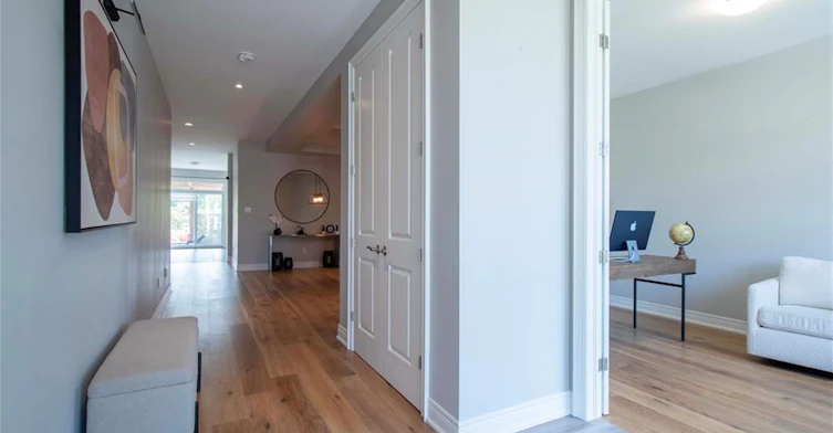 19 Secinaro Avenue, Hamilton, ON, L9G 0C6 - 3