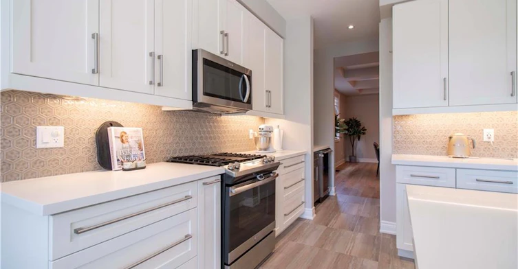 19 Secinaro Avenue, Hamilton, ON, L9G 0C6 - 11