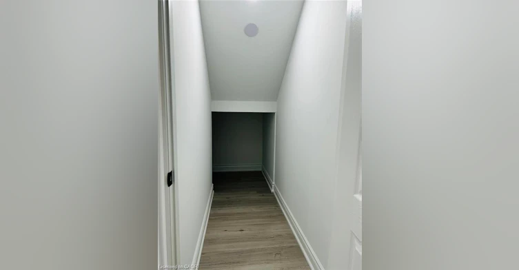 216 Woodbine (Basement) Avenue, Kitchener, ON, N2R 1Y5 - 7