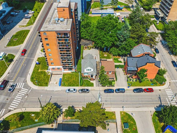 196 Walnut Street S, Hamilton, ON, L8N 2M1 - 40
