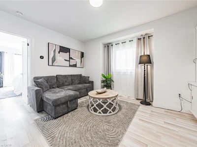 196 Walnut Street S - 5